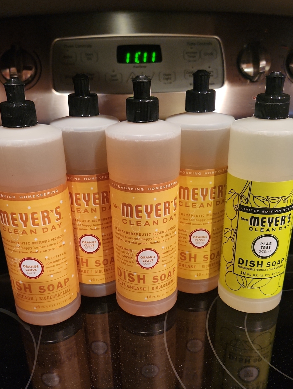 Mrs. Meyer's Clean Day Dish Soap - Orange Clove & Pear Tree